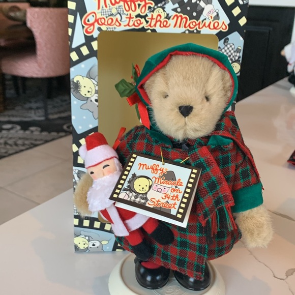 Two Holiday Muffy Bears. Miracle on 34th Street and Ginger Bear - Picture 3 of 5